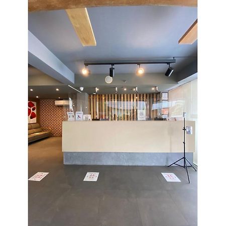 Capital O 820 Guijo Suites Makati Manila Zewnętrze zdjęcie