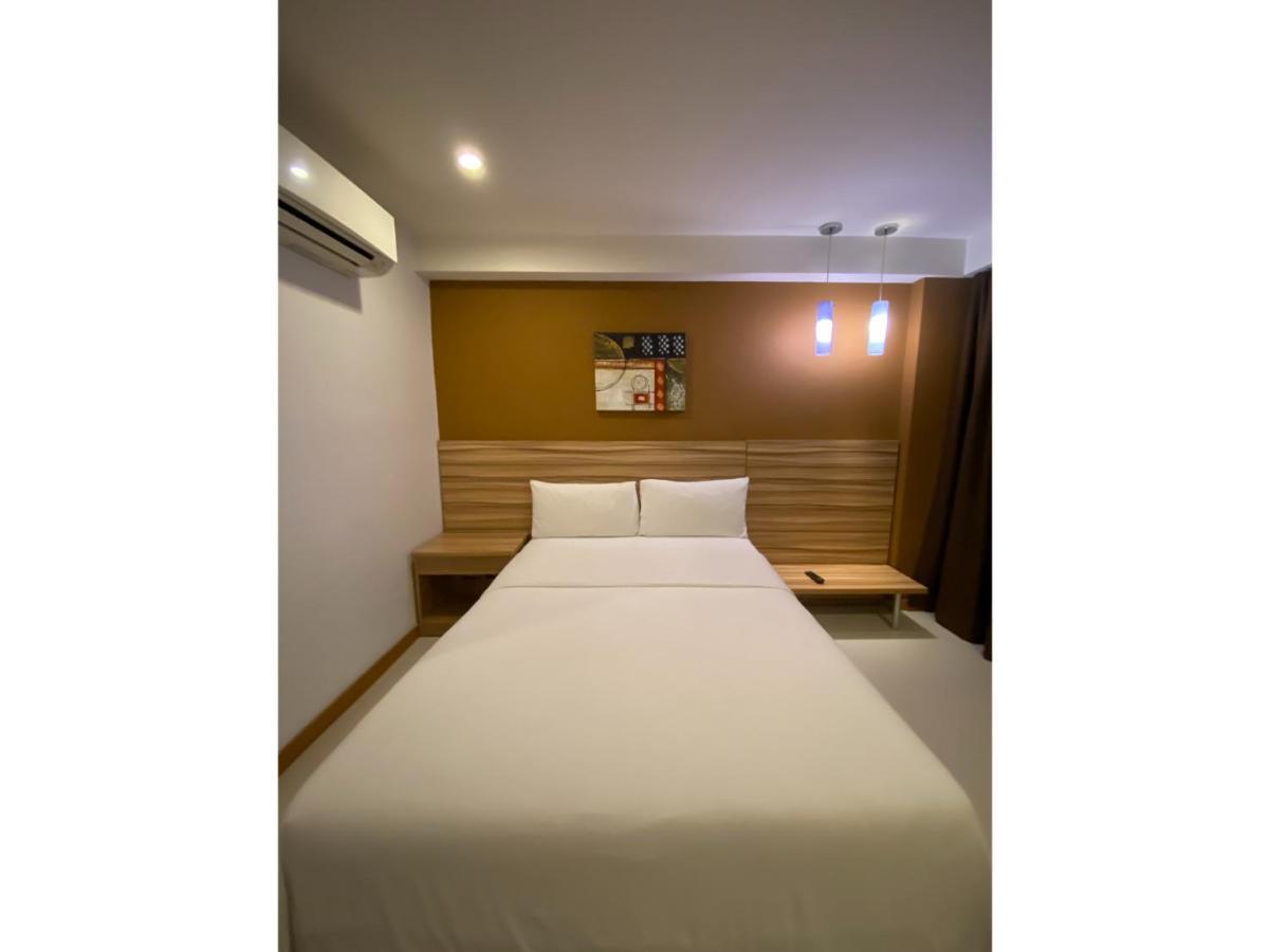 Capital O 820 Guijo Suites Makati Manila Zewnętrze zdjęcie