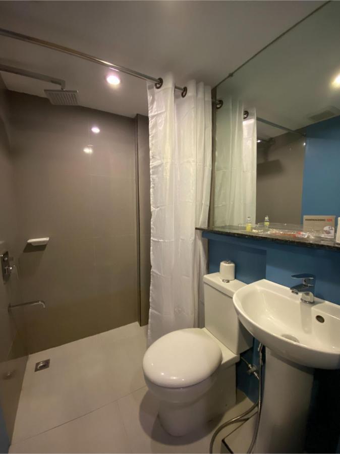 Capital O 820 Guijo Suites Makati Manila Zewnętrze zdjęcie