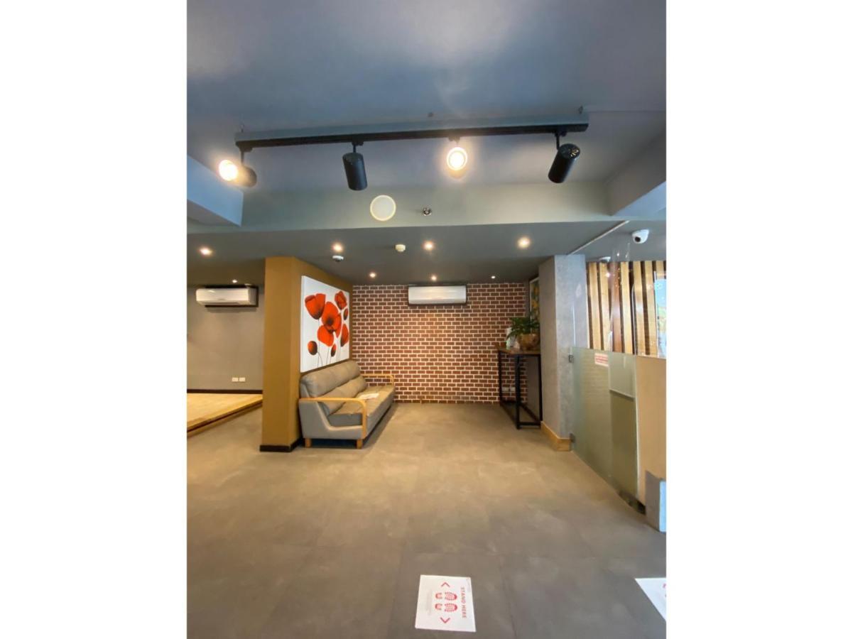 Capital O 820 Guijo Suites Makati Manila Zewnętrze zdjęcie
